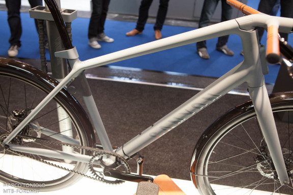 toniolo-eurobike-canyon-325
