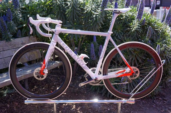 2013-Colnago-C59-disc-brake-road-bike021