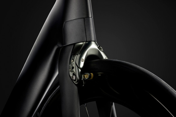 TK16_P1_Madone_Beauty_06_edit