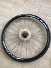 Mavic AKSIUM Disk perno passanti con copertoni e dischi