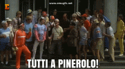 Tutti-a-Pinerolo-GIF-e-MEME-di-Fantozzi-Filini-e-Calboni-e-Tutti-i-Colleghi-di-dell-Ufficio-Si...gif