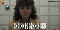 Magda-Non-Ce-La-Faccio-Piu-Scena-in-Bagno-nel-Film-Bianco-Rosso-e-Verdone-con-Furio-il-Marito-...gif
