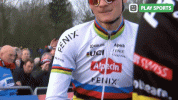 VHek5TvnxgoWUiIeJn (1).gif