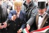 Cosseria-BiciTaglio-del-nastro-Luisa-Bianchi-e-Luciano-Berruti-G 27feb10.jpg