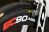 EC90-Aero-cerchio-e-pattino.jpg