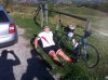 ciclista distrutto dalla fatica.jpg