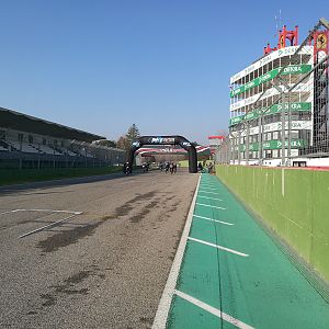 Pedalata in autodromo
