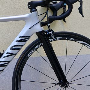 CANYON AEROAD restyling