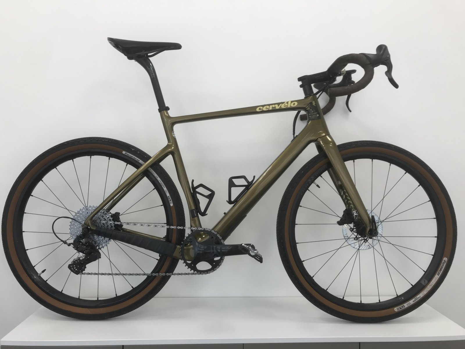 CAMPAGNOLO Les roues de la roulette changent de jeu RECORD 8