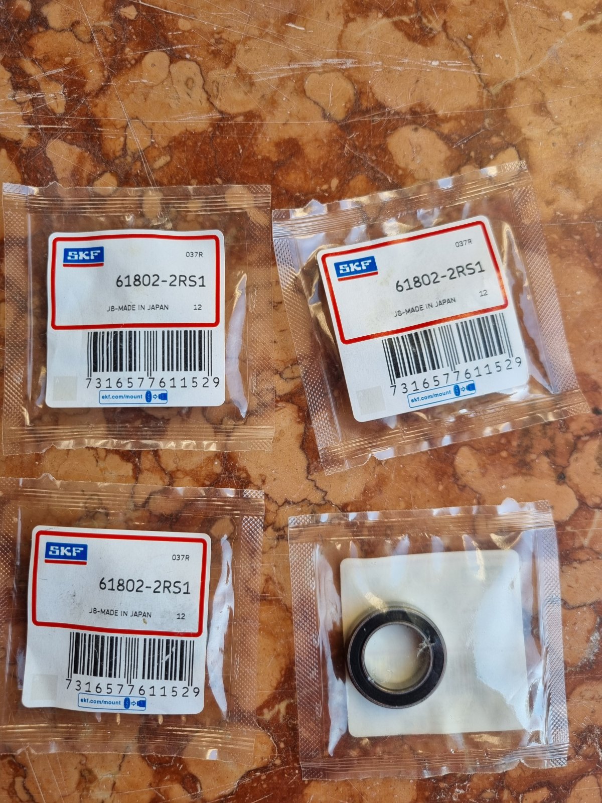 Cuscinetti 61802 SKF | BDC MAG