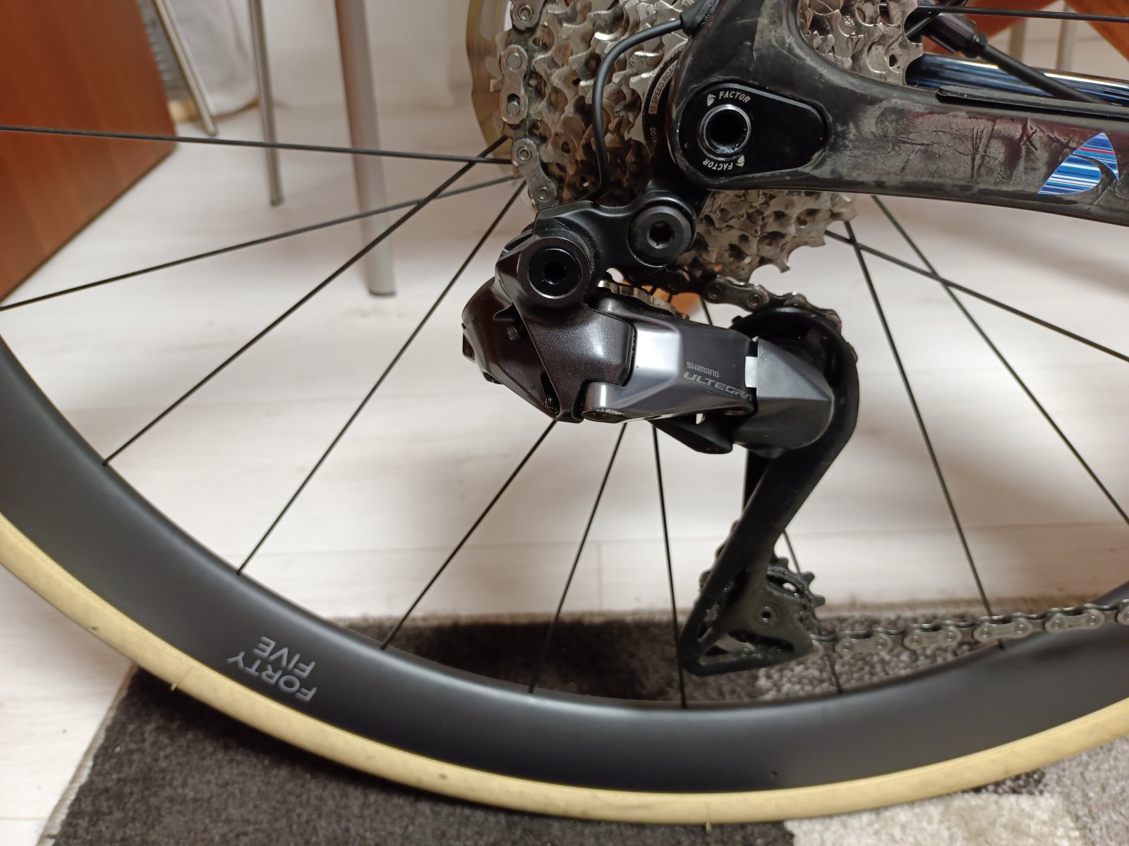 Shimano Kit Cambio - Ultegra Di2 R8100 - 2x12 Velocità - 160/140 | 114L - Offerta Speciale - 50/34 | 172.5 mm | 11-30