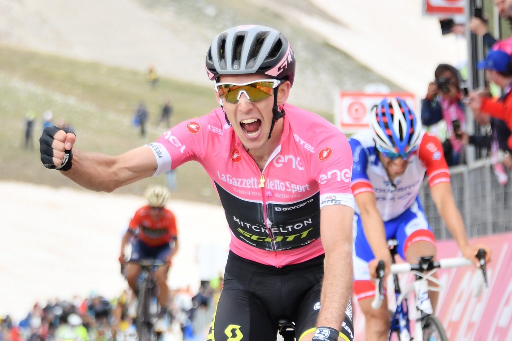 Giro 101: Yates, dominio sul Gran Sasso