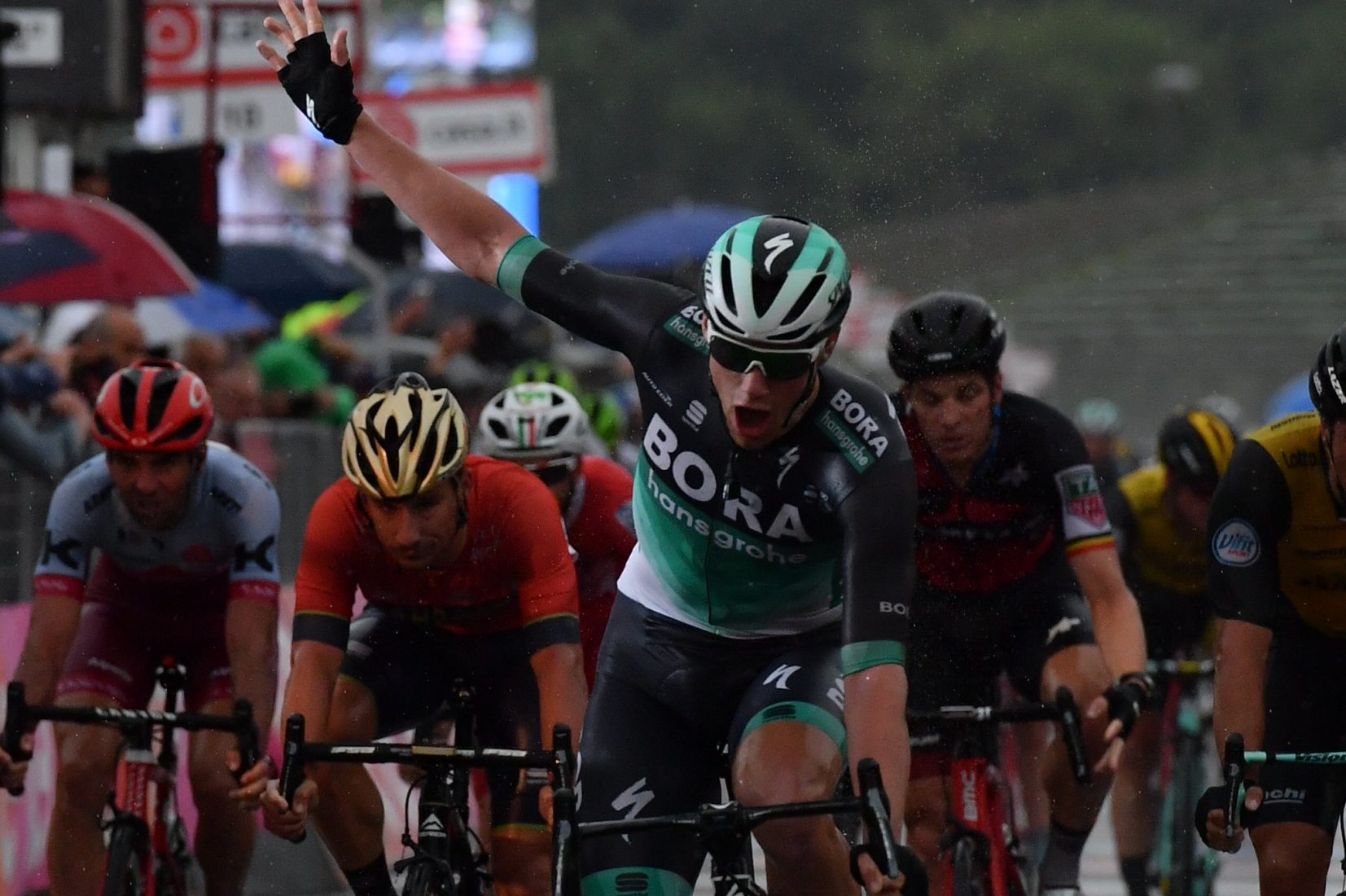 Giro 101: Turbo Bennett sul circuito di Imola
