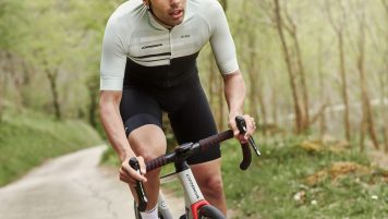 BDC Mag - Bici da corsa | Orbea presenta la nuova collezione abbigliamento  Orbea by Hiru