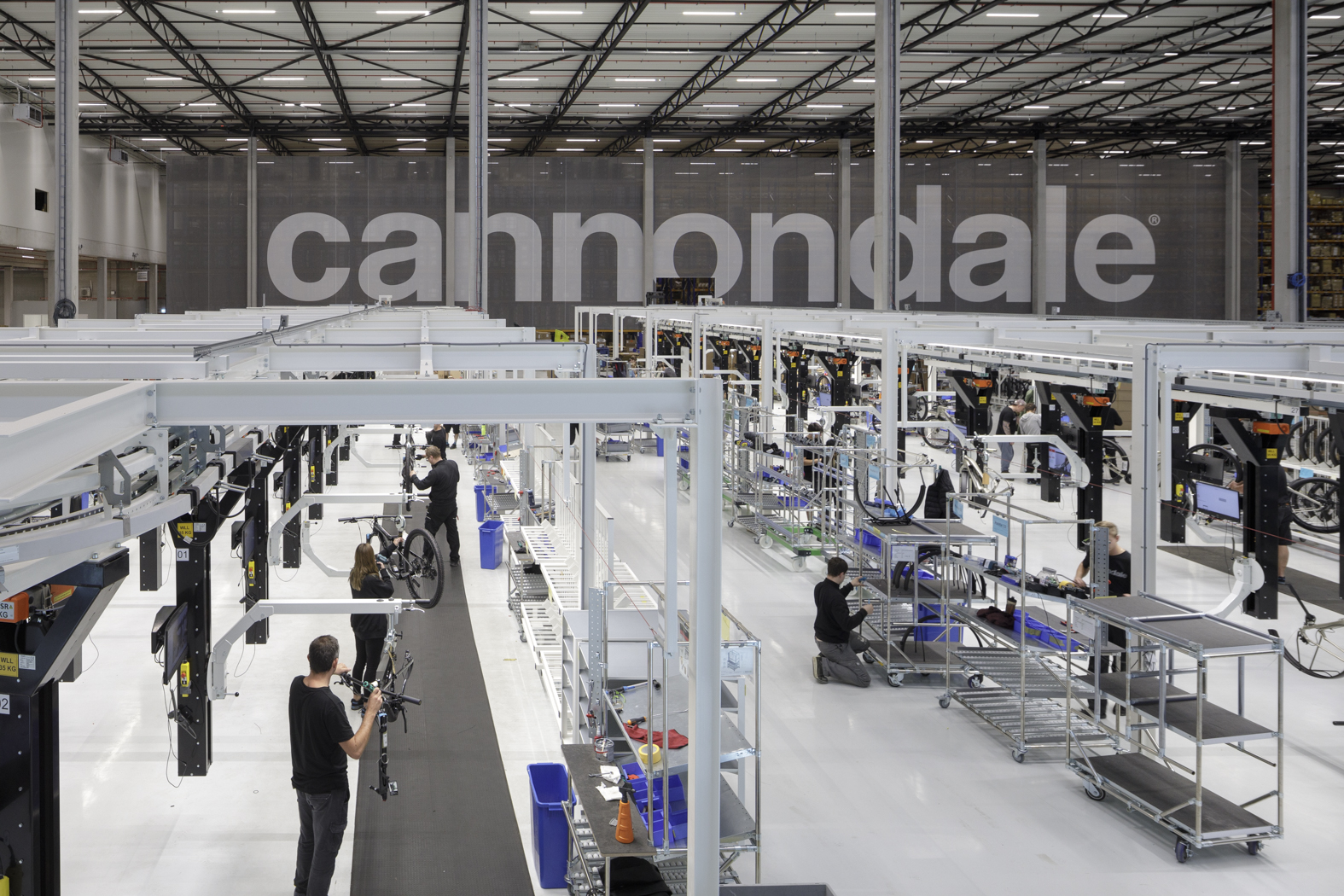 Cannondale inaugura nuovi siti di assemblaggio in Europa e USA