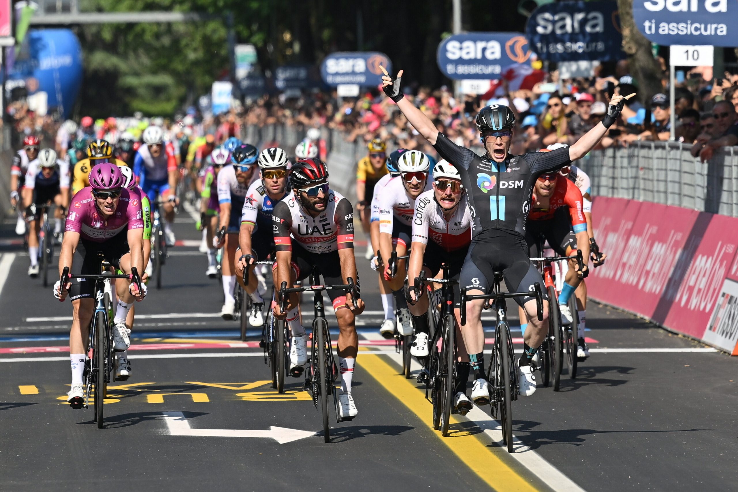 Giro 2022: Alberto Dainese vince l'undicesima tappa